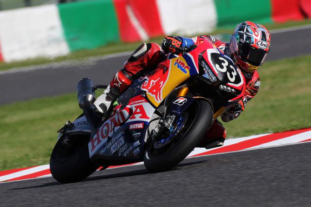 画像: ホンダのワークスチーム「Team HRC」。これまで42回行われた鈴鹿8耐でホンダは27回優勝を果たしている。 www.facebook.com