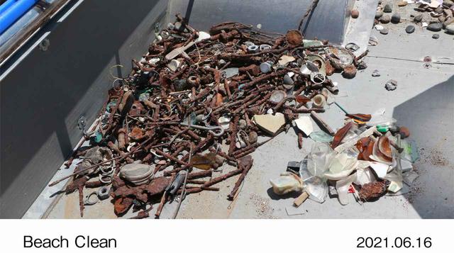 画像: 釘やネジ等の金属系のゴミ