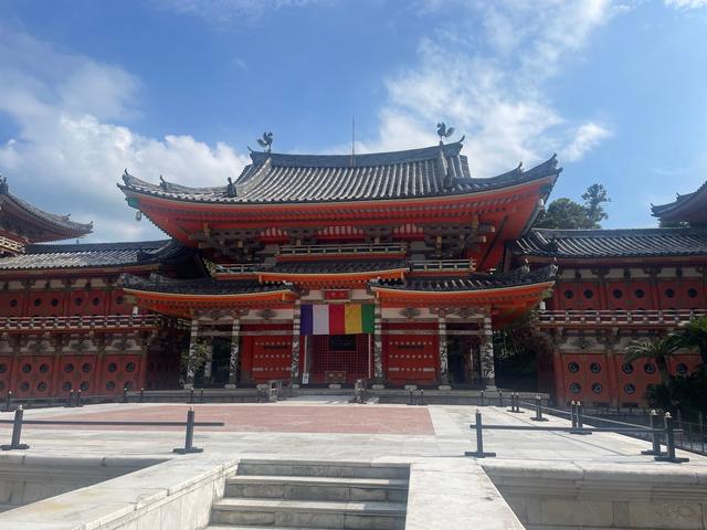 画像: 朱色が映える耕三寺の魅力