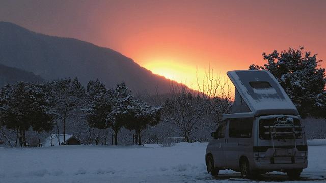 画像: 寒さ対策が万全なら、冬でも車中泊を楽しめる!