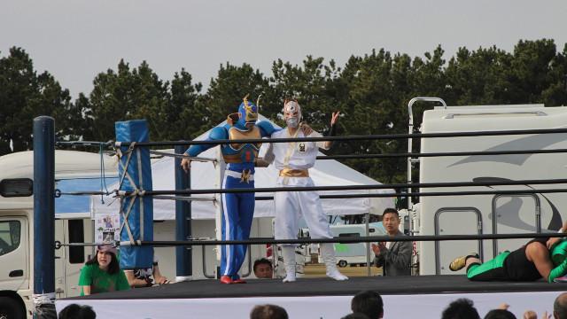画像1: ミヤマ☆仮面率いる「森のプロレス」では、観客参加型の楽しいプロレスも見れちゃう!!