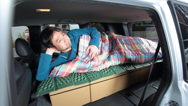 画像1: 材料費1,755円! ホンマはなんと! 段ボールのベッド!