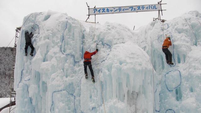 画像: 15 赤岳鉱泉(通年営業) アイスキャンディーは12月中旬〜3月末