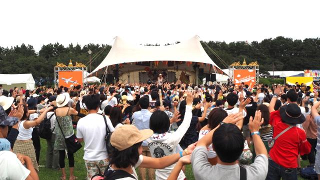 画像1: フェスといえば音楽! 会場は一気にヒートアップ
