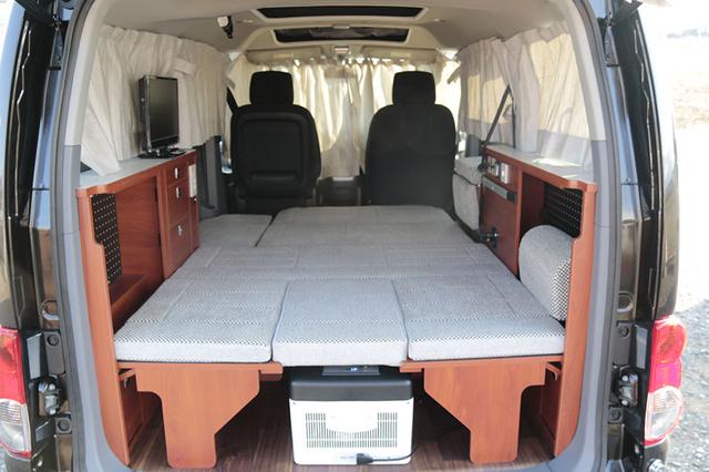 画像: NV200ベースの車中泊カー「キャネル」のシートアレンジは3形態ある。