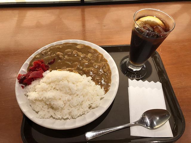 画像: 並盛りの「賄いカレー」(520円)は美味。