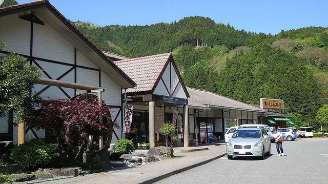 画像: 道の駅みかわ(愛媛⑰) 仮眠環境 ◎ 道路沿いの施設なので早めの到着が吉。トイレはきれいに清掃されていました。写真/Puchi-masashi