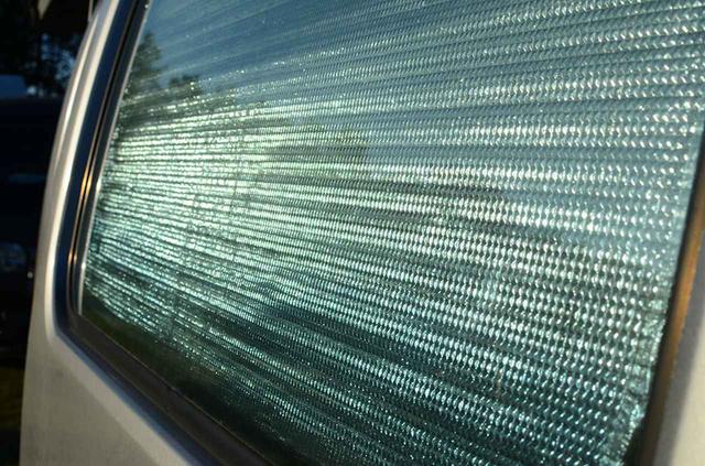 画像1: 断熱材と直火OKの湯たんぽが、冬の車中泊で大活躍!