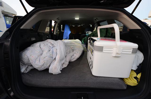 画像1: テンピュールは車中泊も快適にする