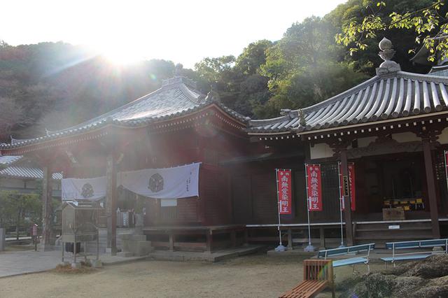 画像: 69番札所 観音寺。68番札所・神恵院とともに、ひとつの境内にあるとても珍しい霊場で、納経は1カ所でふたつ一緒にできる。