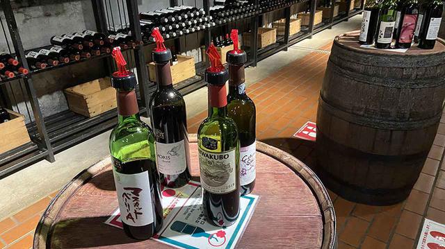 画像5: ④約200銘柄のワインを試飲できる「ワインカーヴ」で、気分はクルマ旅ソムリエ!