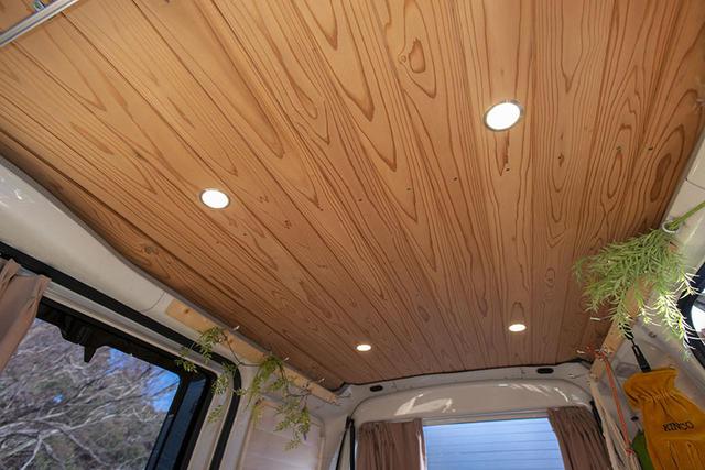 画像1: 仕事専用車を癒やしの空間にDIY