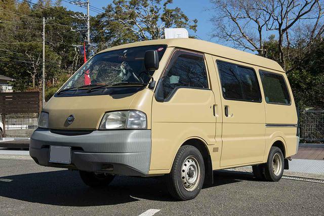 画像: ベース車両は日産バネット。コンパクトなワンボックスサイズで、十分な室内の広さがありながら、運転しやすいのがポイント。