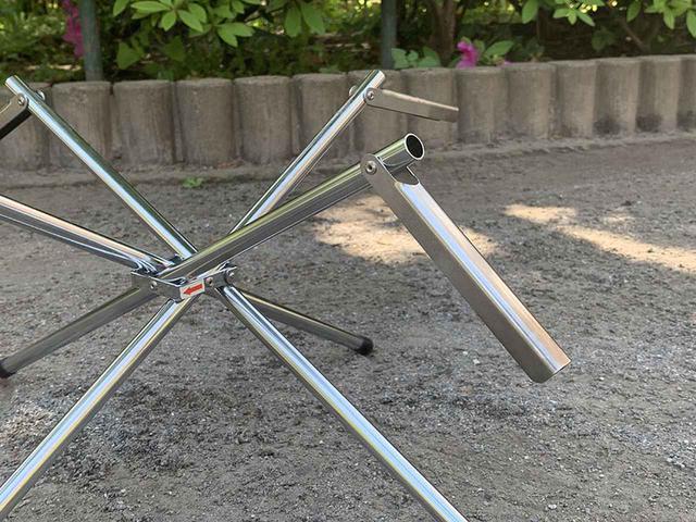 画像3: 脚(スタンド)の開き方はコツが必要