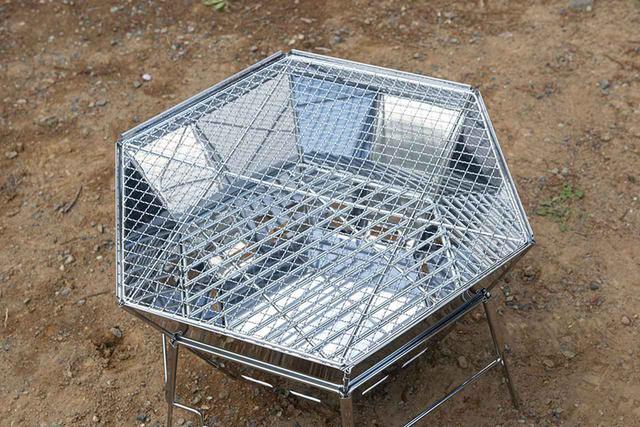 画像3: 家族で囲んで使いやすい大容量の六角形のフォルム