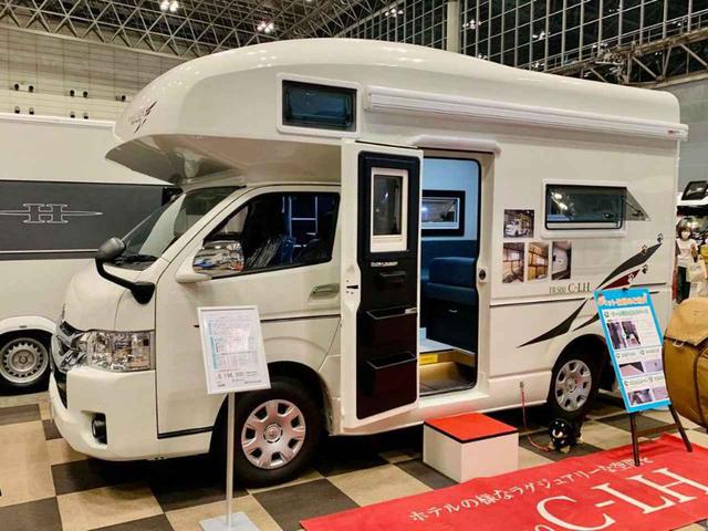 画像: 昨年のショーで発表されたRVトラストの「TR 500C-LHペット仕様」。愛犬が安心、快適に過ごせる装備が満載。