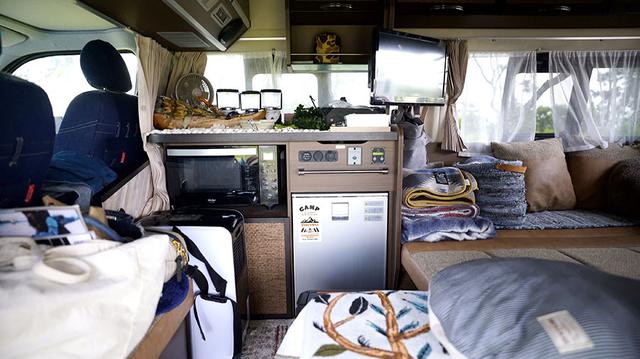 画像: 運転席の後ろにスポットクーラーを設置