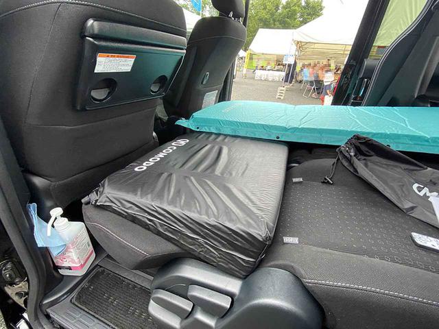 画像: 車内の段差をなくす、ありそうでなかった三角マット/COMODO