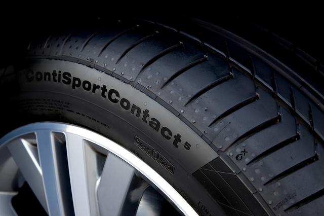 画像2: 【Continental Tires】パサート オールトラックにコンチネンタルタイヤが純正装着