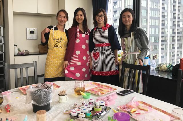画像5: 女子力はエプロンで決まる!?
ビートルのアイシングクッキーづくり