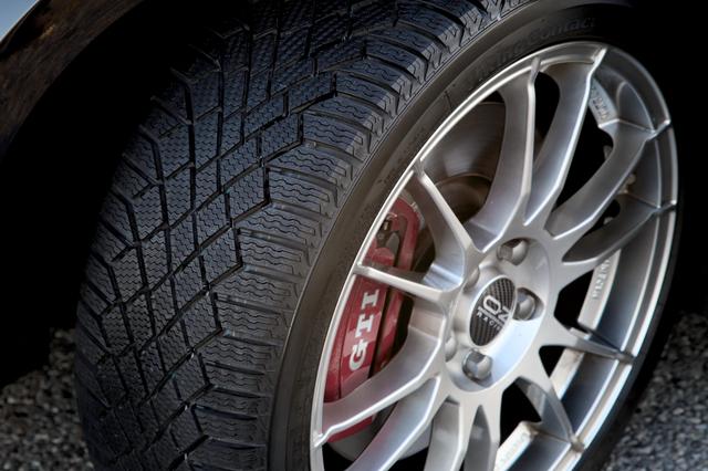 画像1: 【GTI Clubsport】VikingContact 7、ドライ路での印象は?