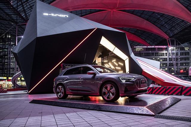 画像3: Audiのパビリオンがミュンヘン空港に出現