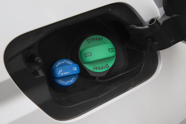 画像4: 【Golf Touran TDI】AdBlueを自分で補充してみた!