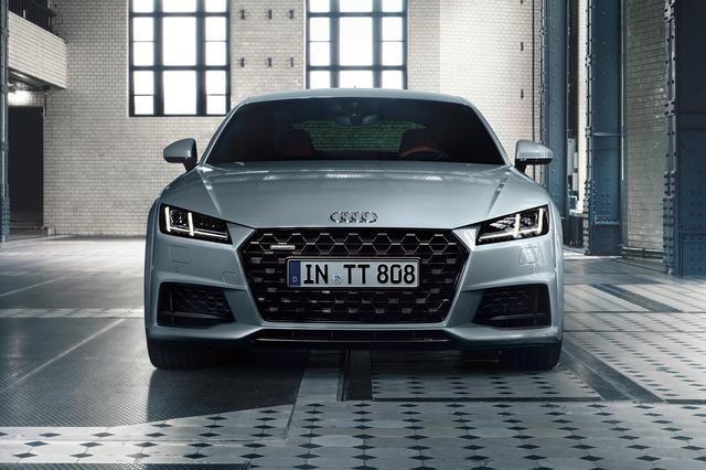 画像1: 「Audi TT 20 years」を20台限定で販売