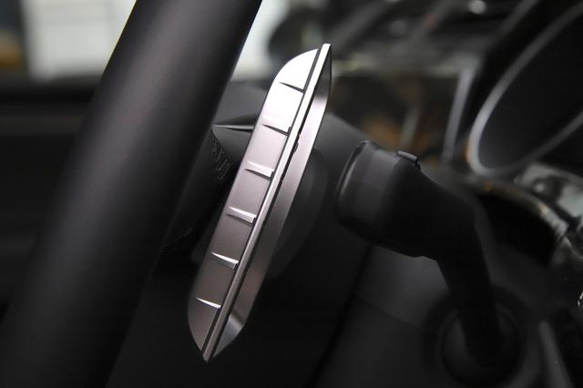 画像9: 【Golf Touran TDI】人気アイテムで、よりスタイリッシュに