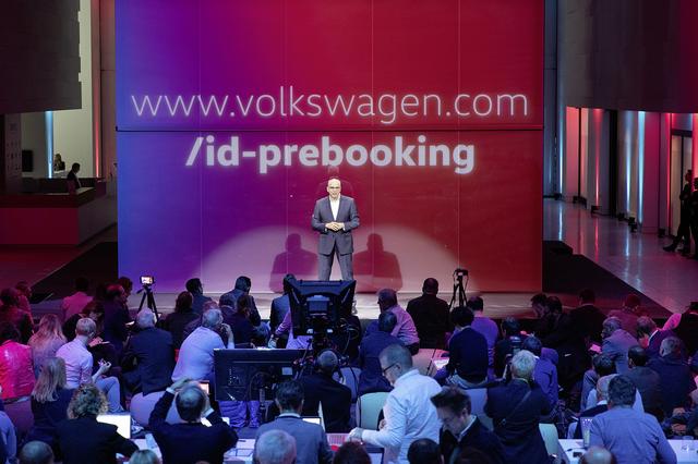 画像1: VWの新EVの名前が「ID.3」に決定
ヨーロッパでは予約注文開始