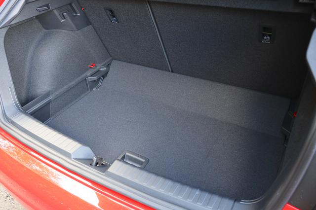 画像4: 【ミニ試乗記】Audi A1 Sportback 35 TFSI Advance