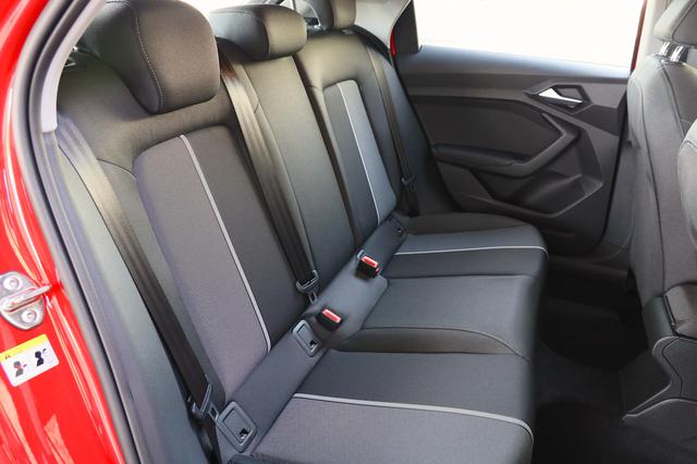 画像6: 【ミニ試乗記】Audi A1 Sportback 35 TFSI Advance