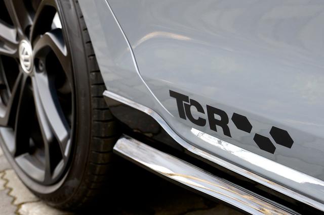 画像1: 【ミニ試乗記】ゴルフGTI TCR