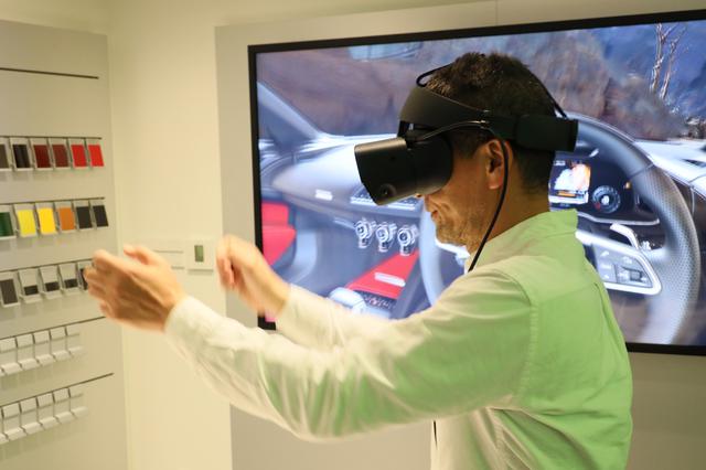 画像: VRで新車の体験が可能