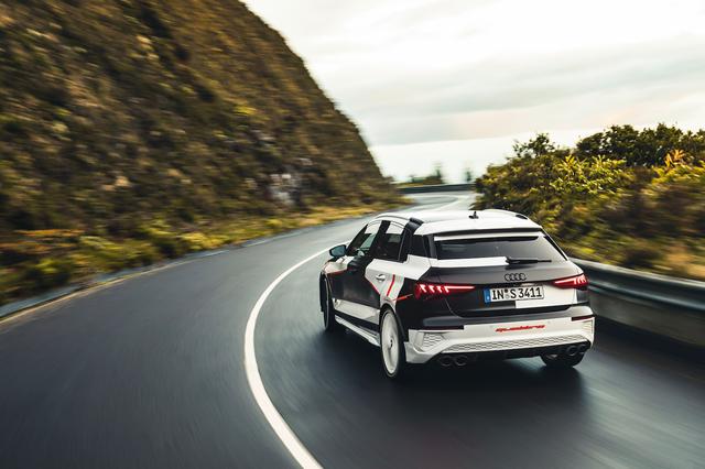 画像10: カムフラージュされた新型「Audi A3 Sportback」の写真公開