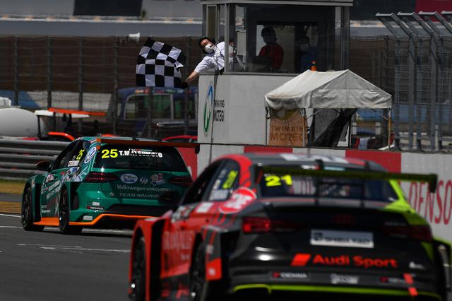 画像5: 【TCRJ Rd.2 MOTEGI】Audiの篠原選手とVWの松本選手がともに1勝挙げる