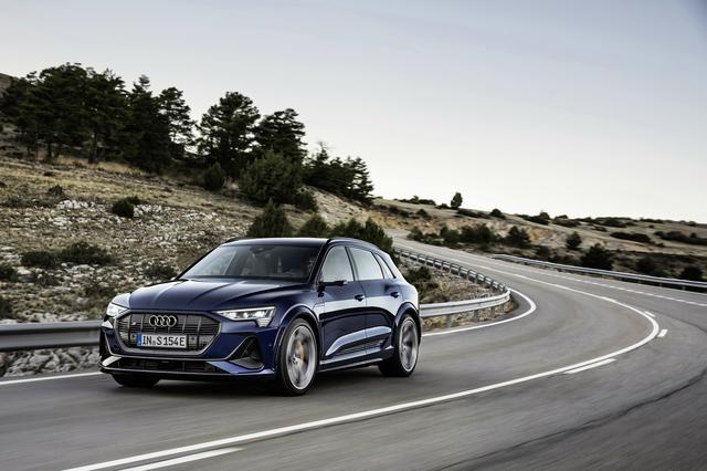 画像1: Audi e-tron S