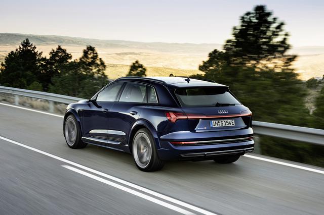 画像2: Audi e-tron S