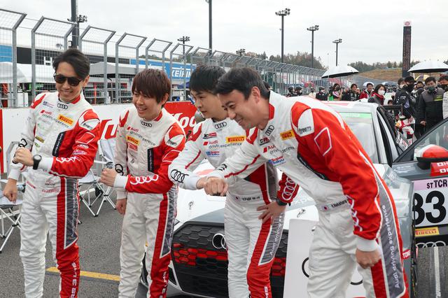 画像: 左から柳田真孝選手、富田竜一郎選手、藤井優紀選手、中原英貴選手。