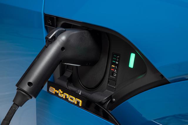画像3: 「Audi e-tron 50 quattro」を追加発売