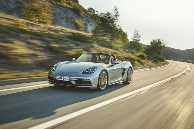 画像2: 「ボクスター」にデビュー25周年記念モデル登場
