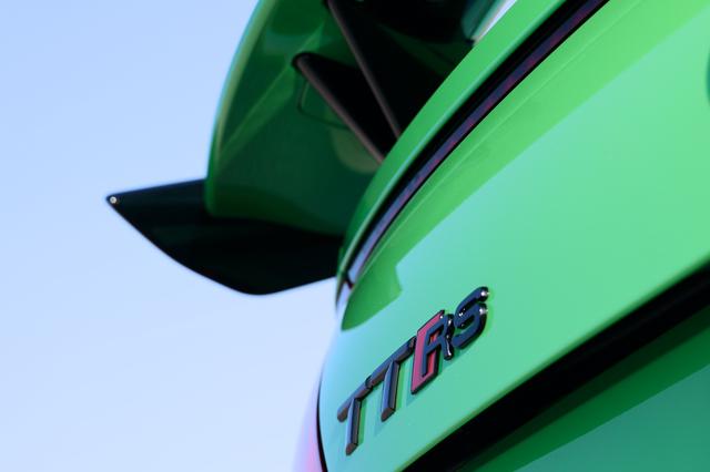 画像1: 【ミニ試乗記】Audi TT RS Coupe