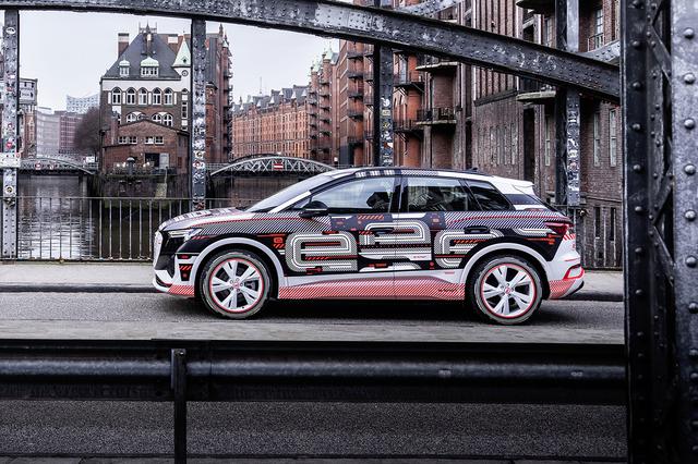 画像1: 「Audi Q4 e-tron」のインテリアが明らかに