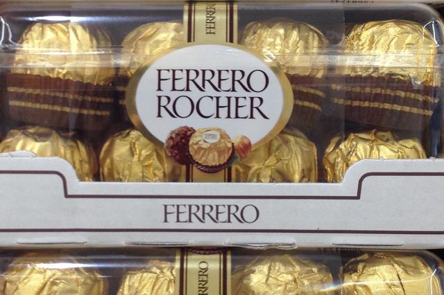 画像: イタリアのスーパーマーケットにて。「フェレッロ」のチョコレート。