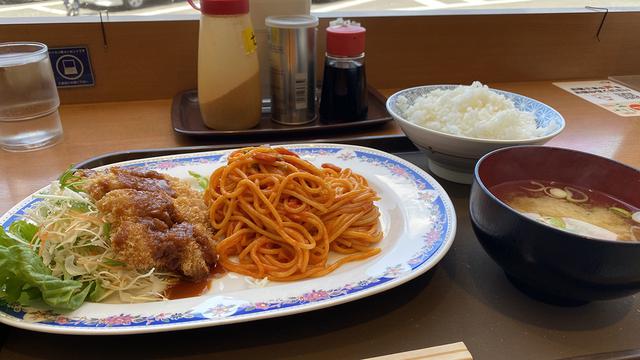 画像3: 【満腹ドライブ】高速で“大人のお子様ランチ”!?
東名高速道路港北PA下り「ナポチキ定食」で心躍るランチ