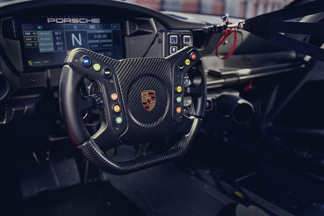 画像7: 「ポルシェ911 GT3 Cup」の購入申し込みを開始
