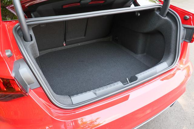 画像9: 【ミニ試乗記】Audi S3 Sedan