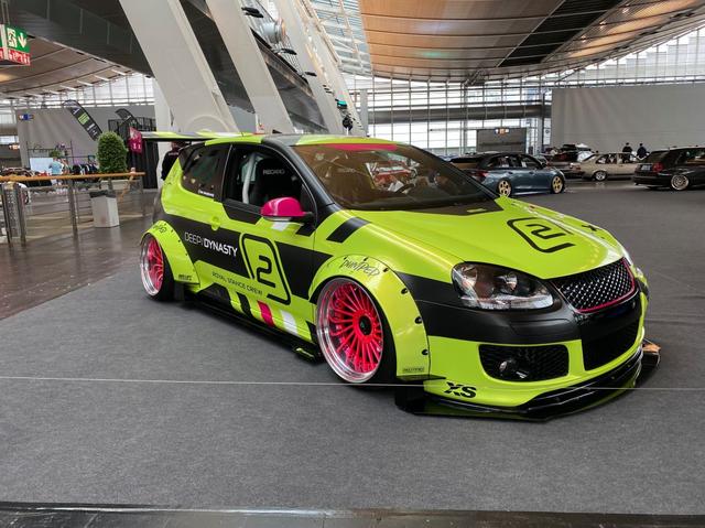 Auto World 68 カスタム Volkswagen仕様☆HOスロットカー Auto World 68 カスタム Volkswagen仕様☆HOスロットカー - メルカリ