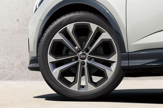 アウディQ3 に！VMR wheel V721 19インチ 2023年製タイヤ アウディQ3 に！VMR wheel V721 19インチ 2023年製タイヤ