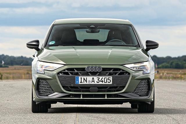 Auto Bild】ドイツ・コンパクトカー対決！ 「Golf」「A3」「A-Class